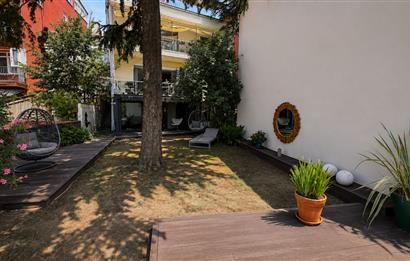 Yeniköy'de Boğaz manzaralı, içi yenilenmiş, eşyalı 2+1 kiralık
