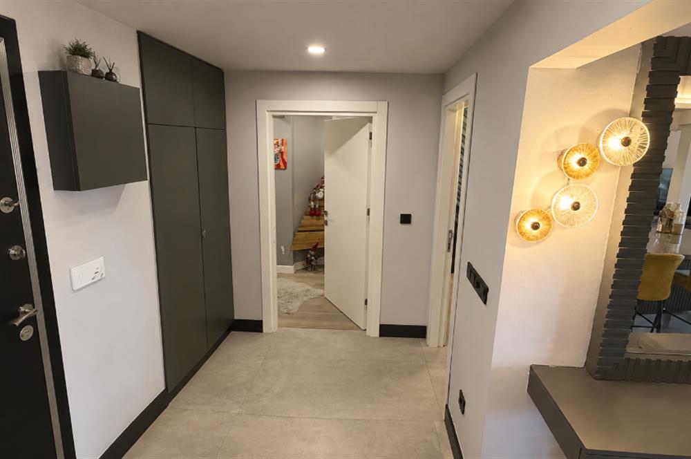 Yeniköy'de Boğaz manzaralı, içi yenilenmiş, eşyalı 2+1 kiralık