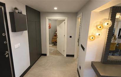 Yeniköy'de Boğaz manzaralı, içi yenilenmiş, eşyalı 2+1 kiralık