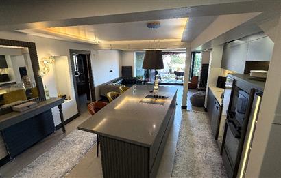 Yeniköy'de Boğaz manzaralı, içi yenilenmiş, eşyalı 2+1 kiralık