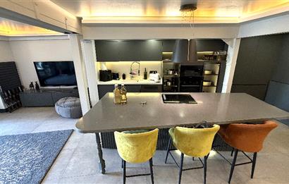 Yeniköy'de Boğaz manzaralı, içi yenilenmiş, eşyalı 2+1 kiralık