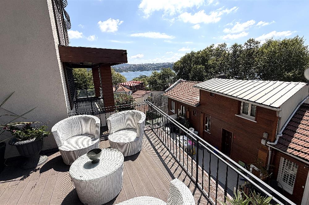 Yeniköy'de Boğaz manzaralı, içi yenilenmiş, eşyalı 2+1 kiralık