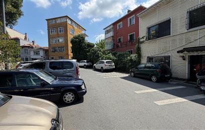Yeniköy'de Boğaz manzaralı, içi yenilenmiş, eşyalı 2+1 kiralık