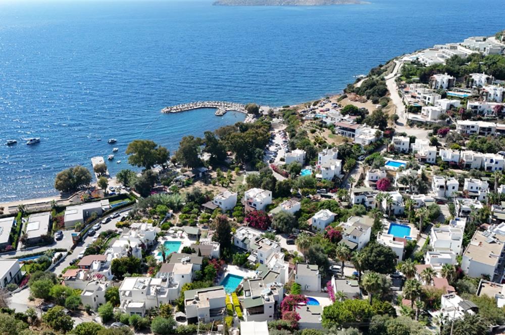 Koyunbaba Sahilde Havuzlu Sitede 3+1 Tripleks Bahçeli Müstakil
