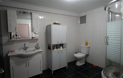 C21 Cius; Kapalı Pazar Civarı Dükkan Üstü 3+1 Satılık Daire