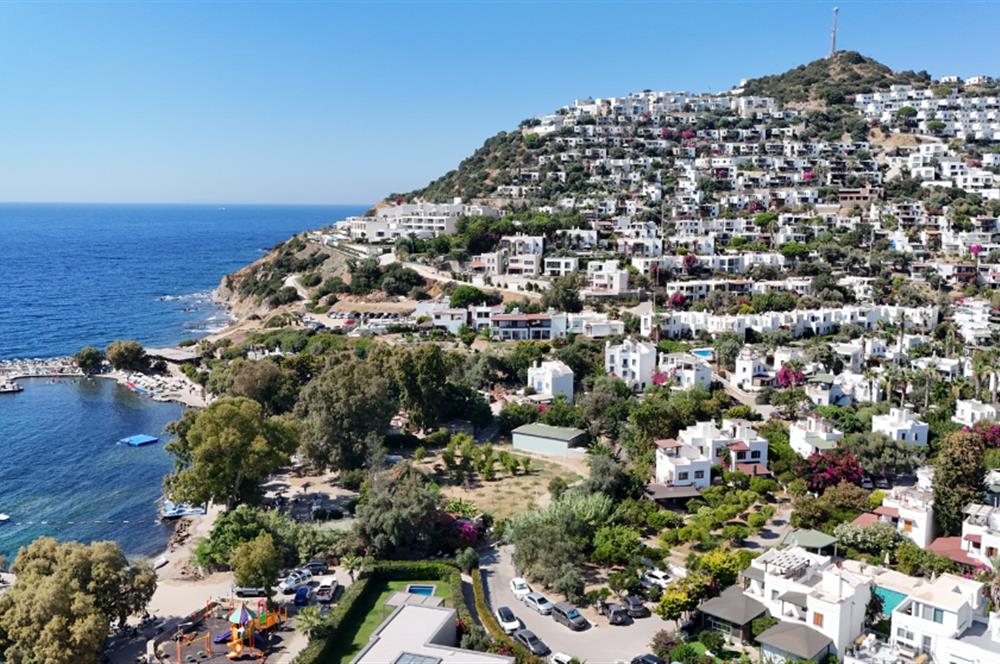 Koyunbaba Sahilde Havuzlu Sitede 3+1 Tripleks Bahçeli Müstakil