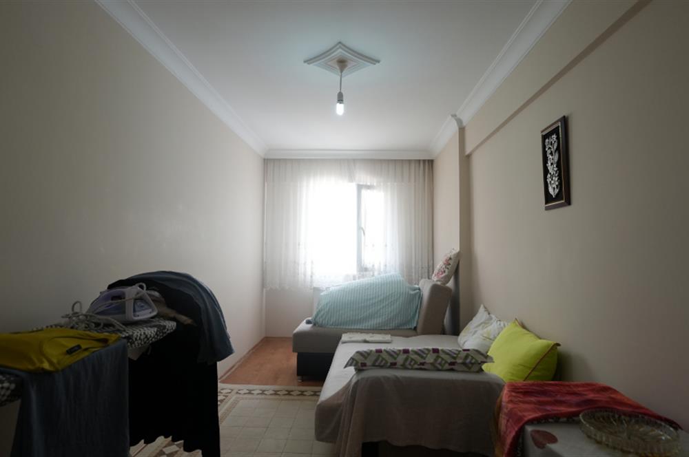 C21 Cius; Kapalı Pazar Civarı Dükkan Üstü 3+1 Satılık Daire