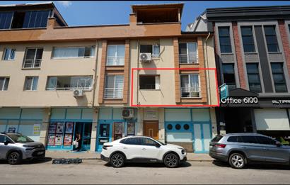 C21 Cius; Kapalı Pazar Civarı Dükkan Üstü 3+1 Satılık Daire