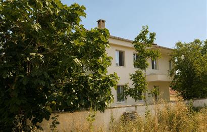SİLİVRİ SELİMPAŞADA DENİZE YAKIN 2 KATLI AYRI GRİRŞLİ MÜSTAKİL BİNA YAZLIK KIŞLIK