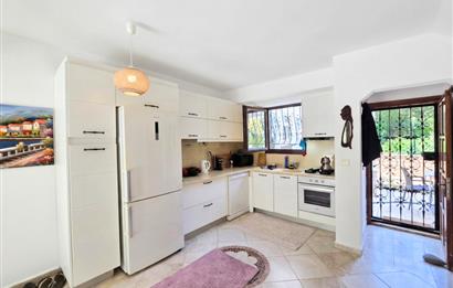 Koyunbaba Sahilde Havuzlu Sitede 3+1 Tripleks Bahçeli Müstakil