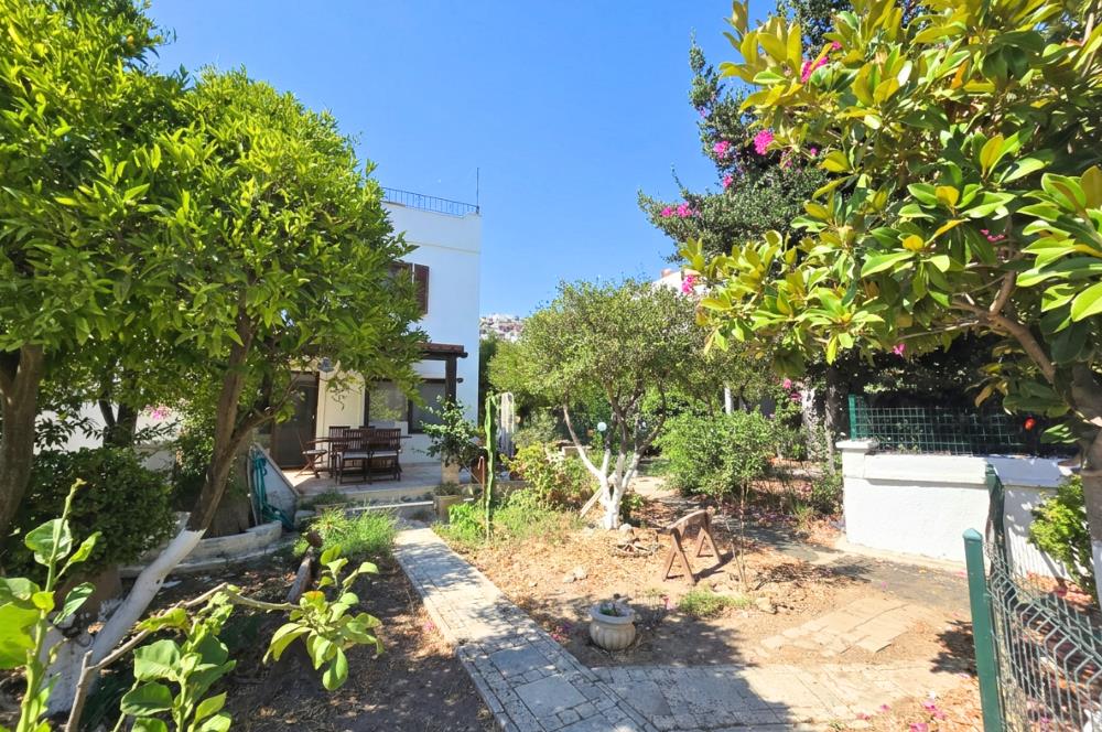 Koyunbaba Sahilde Havuzlu Sitede 3+1 Tripleks Bahçeli Müstakil