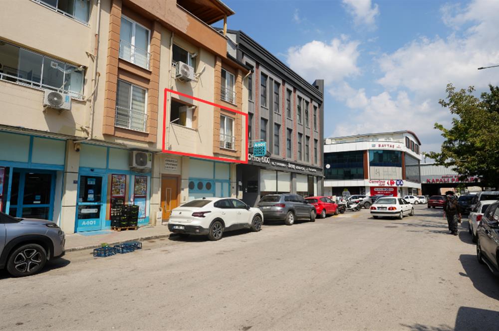 C21 Cius; Kapalı Pazar Civarı Dükkan Üstü 3+1 Satılık Daire