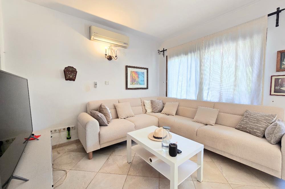 Koyunbaba Sahilde Havuzlu Sitede 3+1 Tripleks Bahçeli Müstakil