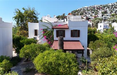Koyunbaba Sahilde Havuzlu Sitede 3+1 Tripleks Bahçeli Müstakil