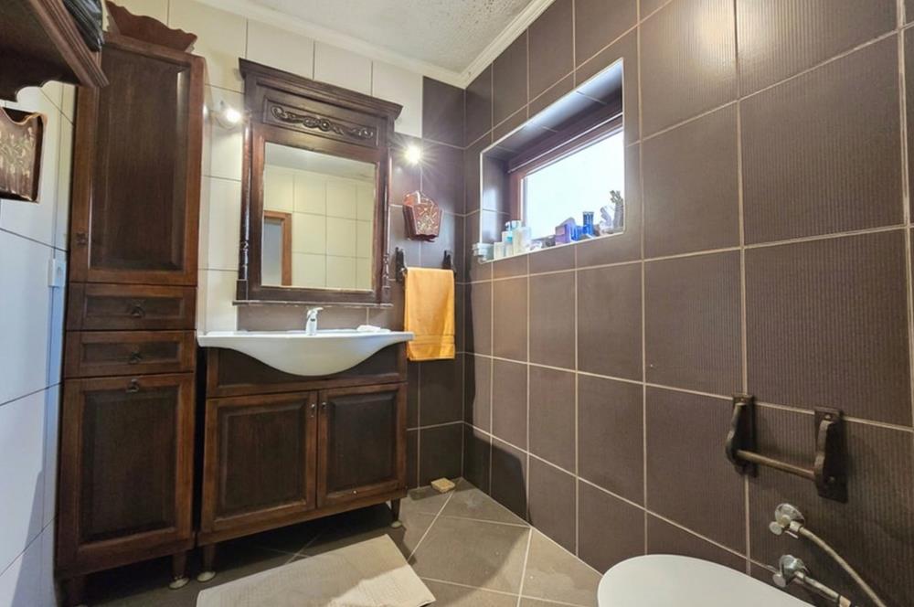 Koyunbaba Sahilde Havuzlu Sitede 3+1 Tripleks Bahçeli Müstakil