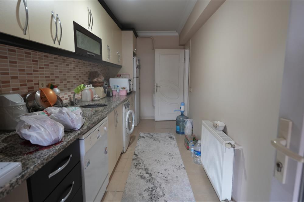 C21 Cius; Kapalı Pazar Civarı Dükkan Üstü 3+1 Satılık Daire