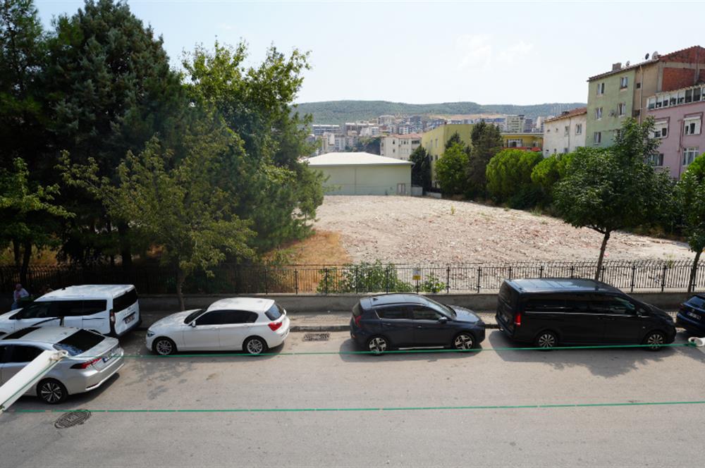 C21 Cius; Kapalı Pazar Civarı Dükkan Üstü 3+1 Satılık Daire