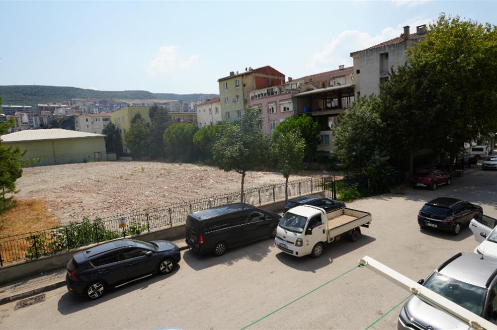 C21 Cius; Kapalı Pazar Civarı Dükkan Üstü 3+1 Satılık Daire