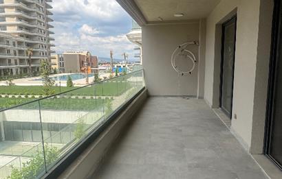 Mirnas Bahçeşehir’den Müstakil Konsepte Harika Bir Kat Dubleksi