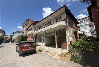 ADAPAZARI'NDA SATILIK MÜLK: 184 m2 ARSA, 2 DÜKKAN, 2 DAİRE - 1 - 36316