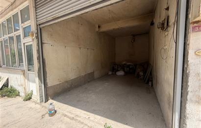 ADAPAZARI'NDA SATILIK MÜLK: 184 m2 ARSA, 2 DÜKKAN, 2 DAİRE