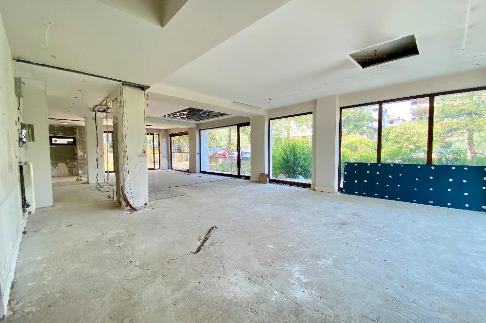 Çamlıkta Cadde Üzerinde Kiralık 400 m2 İşyeri