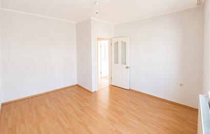 Karesi Paşaalanı'nda Kiralık Geniş 3+1 Daire