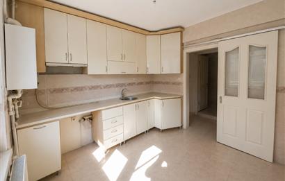 Karesi Paşaalanı'nda Kiralık Geniş 3+1 Daire