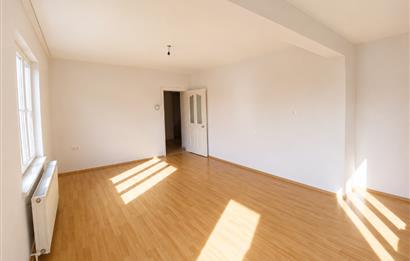 Karesi Paşaalanı'nda Kiralık Geniş 3+1 Daire