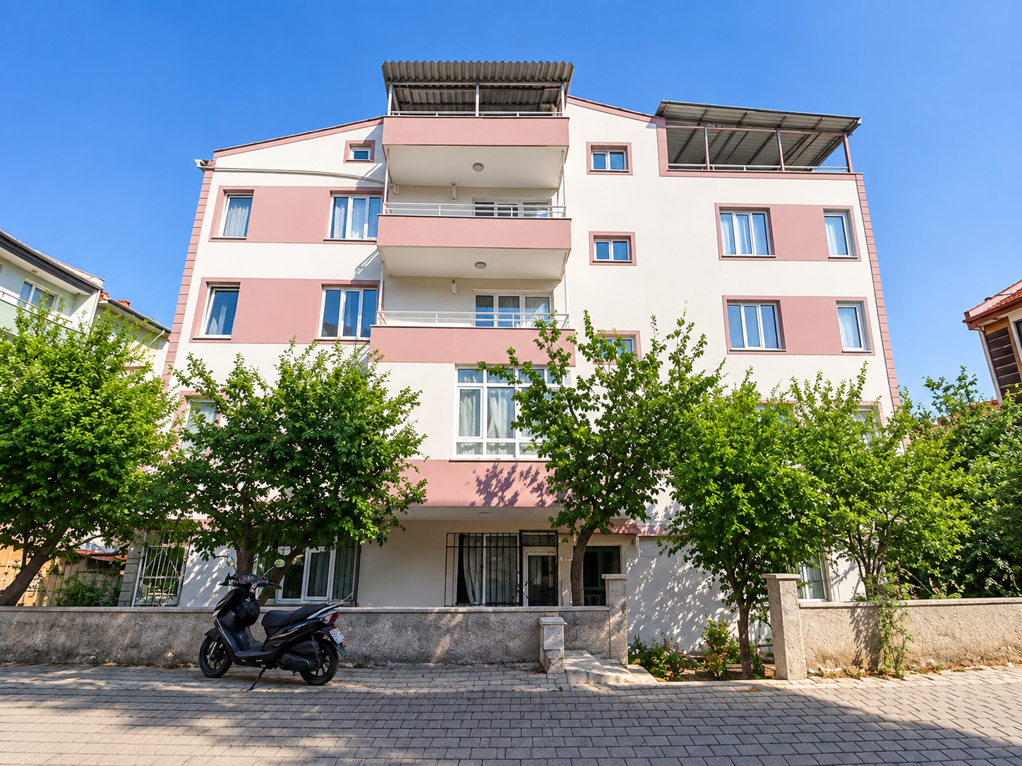 Karesi Paşaalanı'nda Kiralık Geniş 3+1 Daire