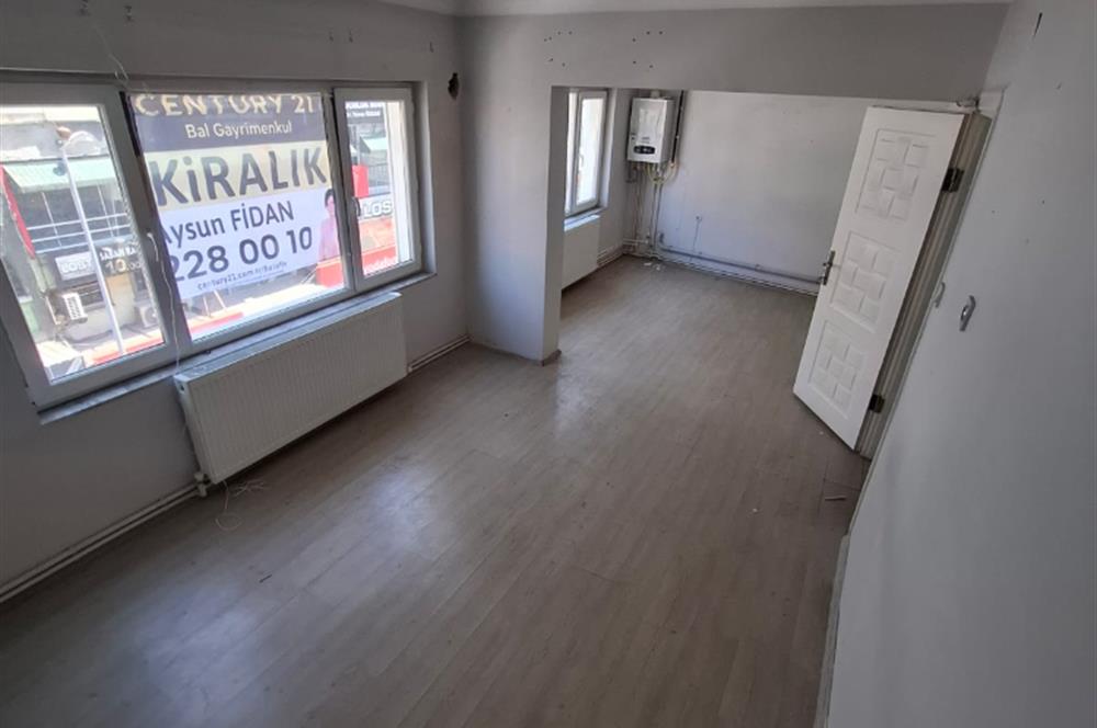 C21 BAL'DAN ÇARŞIDA KİRALIK 2+1 OFİS