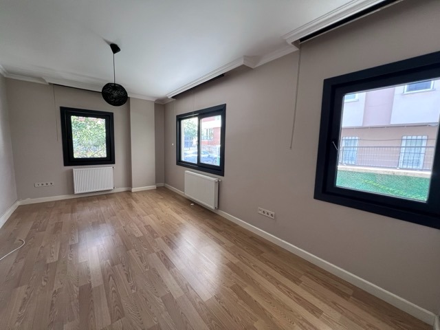 HALİL RIFATPAŞADA KAPALI OTOPARKLI 1+1 DAİRE