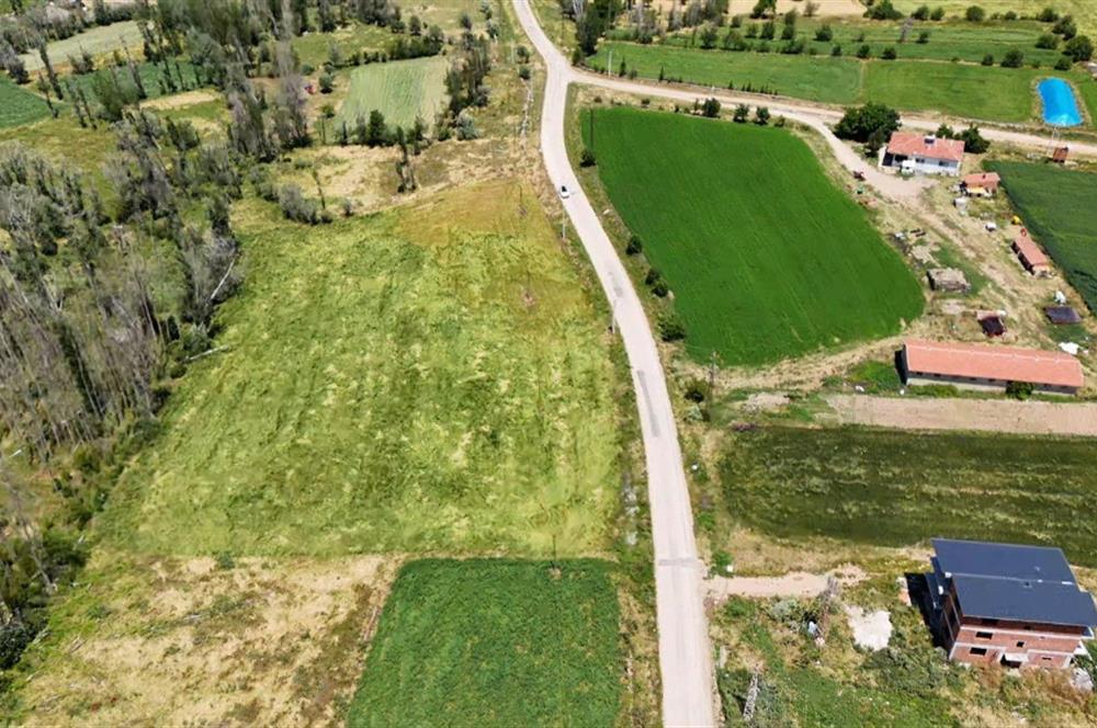 CENTURY 21 PLUS'DAN İHSANİYE AŞAĞITANDIR KÖYÜNDE İMARLI ARSA