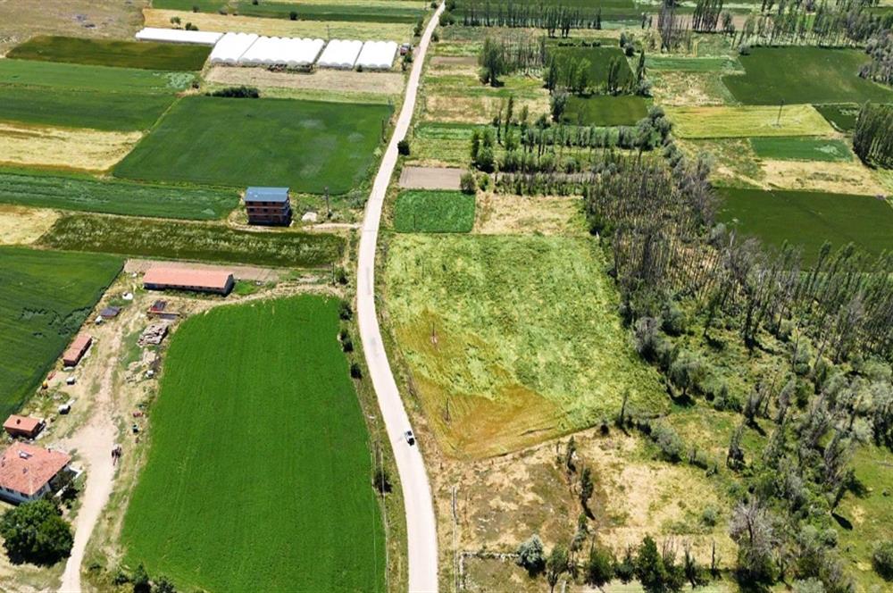 CENTURY 21 PLUS'DAN İHSANİYE AŞAĞITANDIR KÖYÜNDE İMARLI ARSA