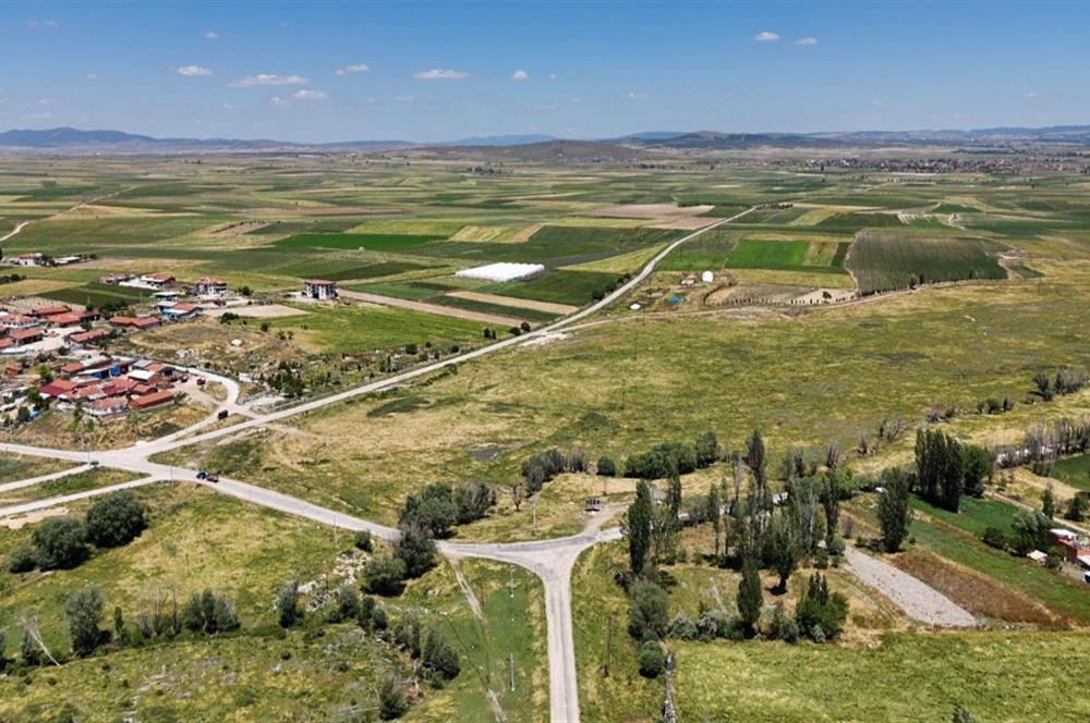 CENTURY 21 PLUS'DAN İHSANİYE AŞAĞITANDIR KÖYÜNDE İMARLI ARSA