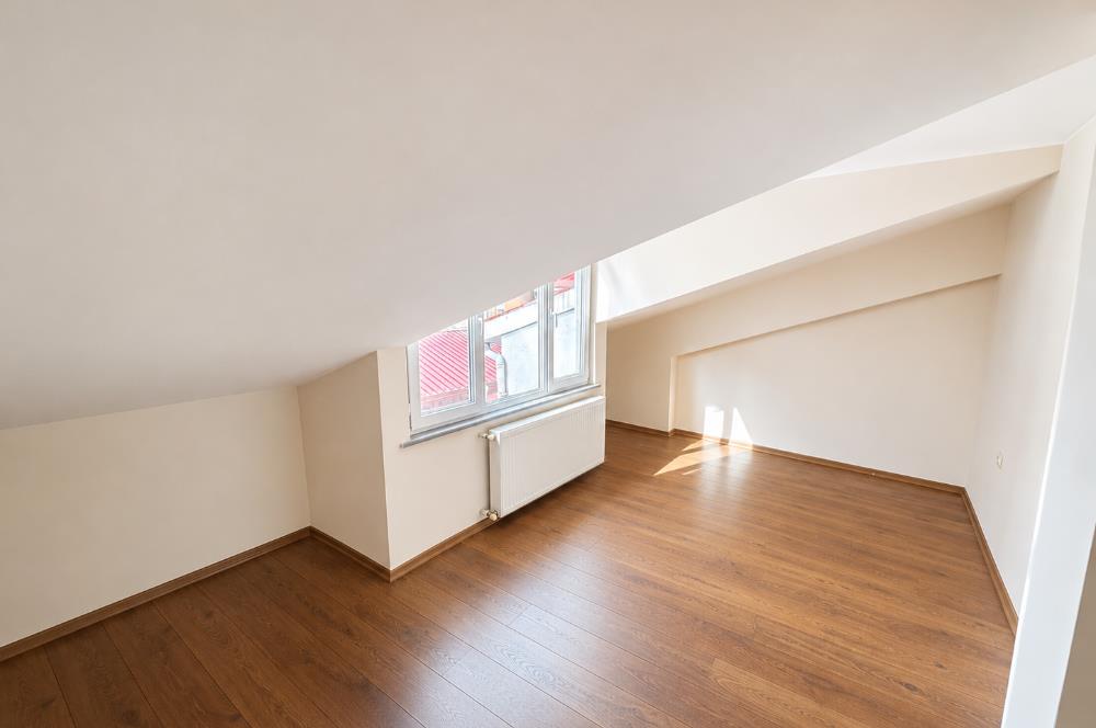 CENTURY 21’DEN ŞEHİR MERKEZİNDE KİRALIK 2+1 ÇATI KATI DAİRE!