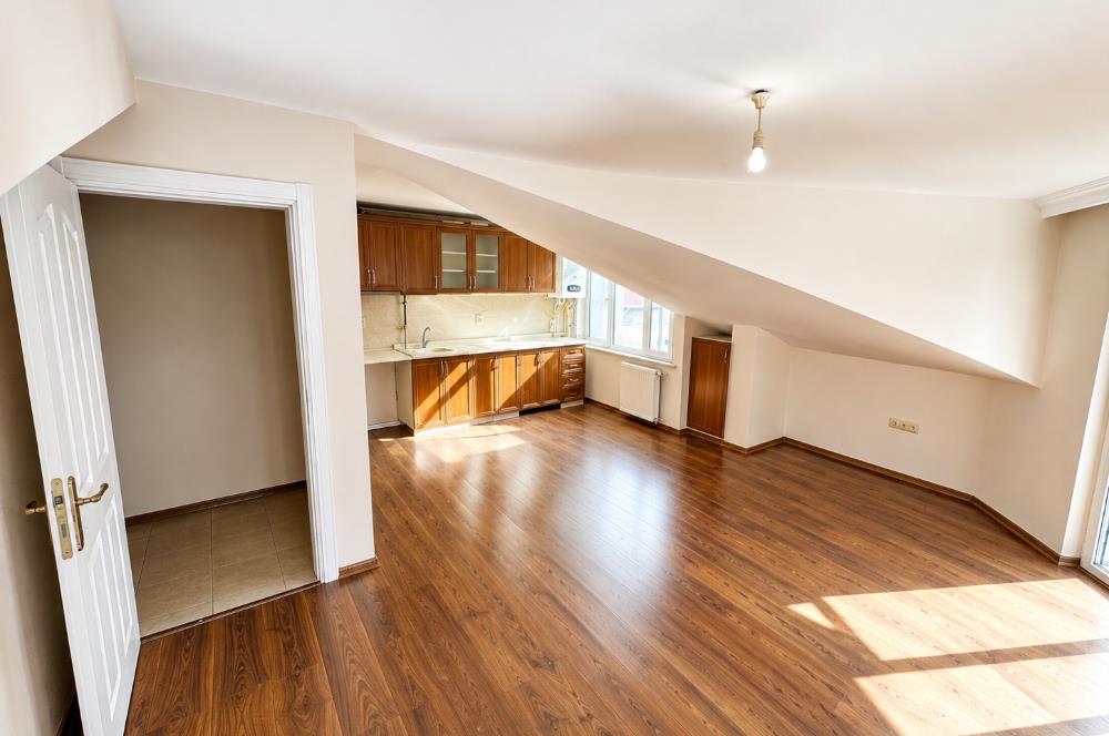 CENTURY 21’DEN ŞEHİR MERKEZİNDE KİRALIK 2+1 ÇATI KATI DAİRE!