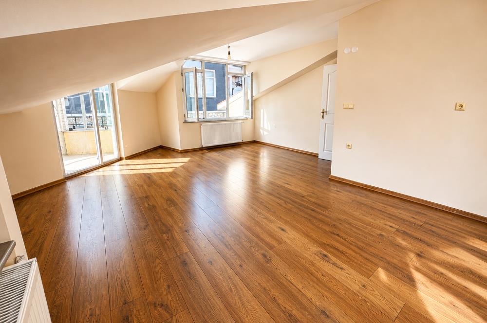 CENTURY 21’DEN ŞEHİR MERKEZİNDE KİRALIK 2+1 ÇATI KATI DAİRE!