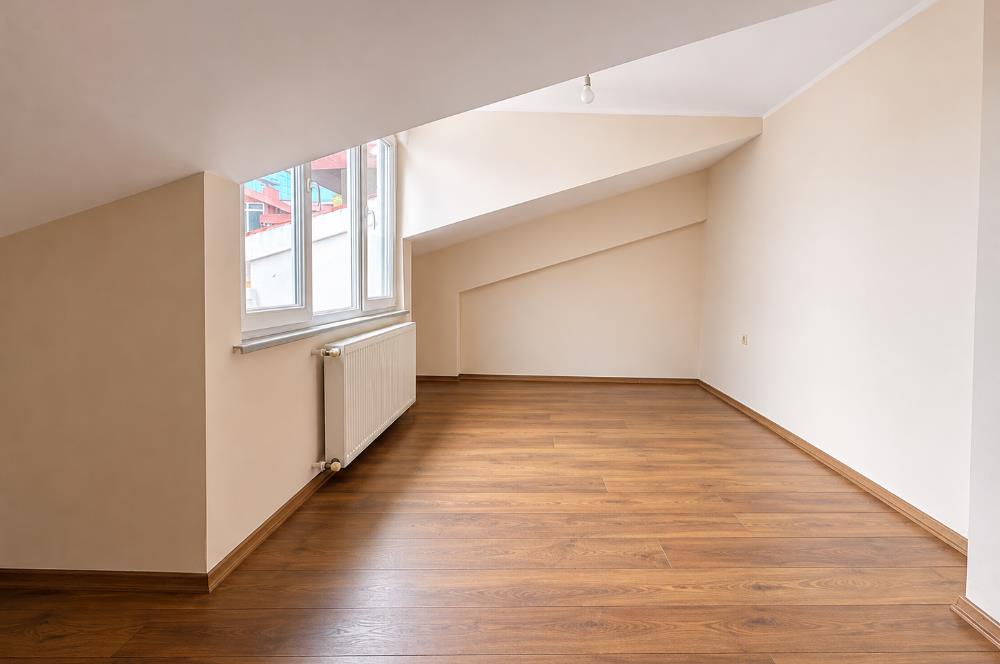 CENTURY 21’DEN ŞEHİR MERKEZİNDE KİRALIK 2+1 ÇATI KATI DAİRE!
