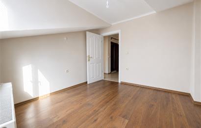 CENTURY 21’DEN ŞEHİR MERKEZİNDE KİRALIK 2+1 ÇATI KATI DAİRE!