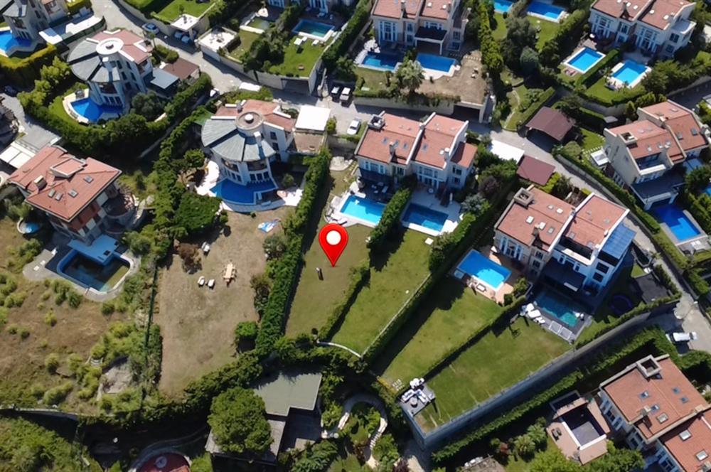 Kilyos Marenegro'da Deniz Manzaralı Satılık Havuzlu 7+1 Villa