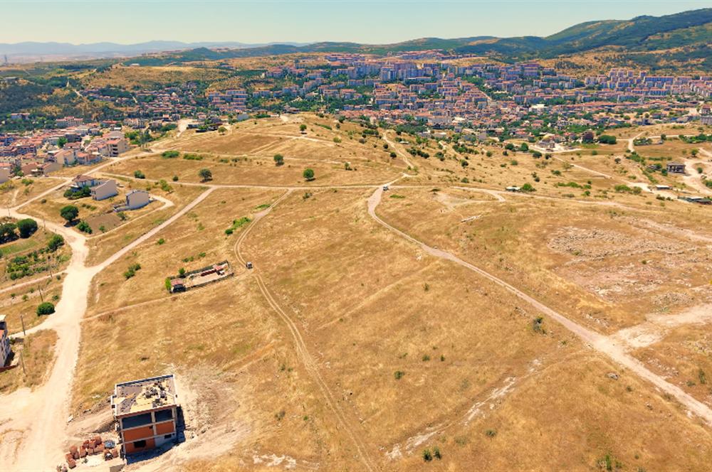 KUVAYİ MİLLİYE'DE AYRIK NİZAM 2 KAT KONUT İMARLI SATILIK ARSA