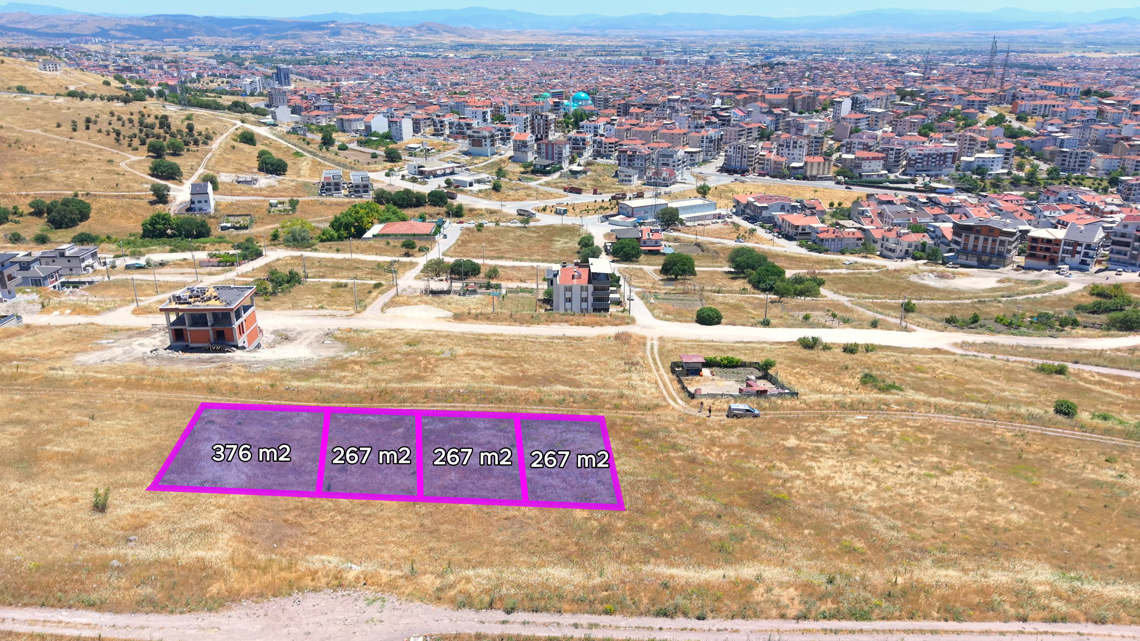 KUVAYİ MİLLİYE'DE AYRIK NİZAM 2 KAT KONUT İMARLI SATILIK ARSA