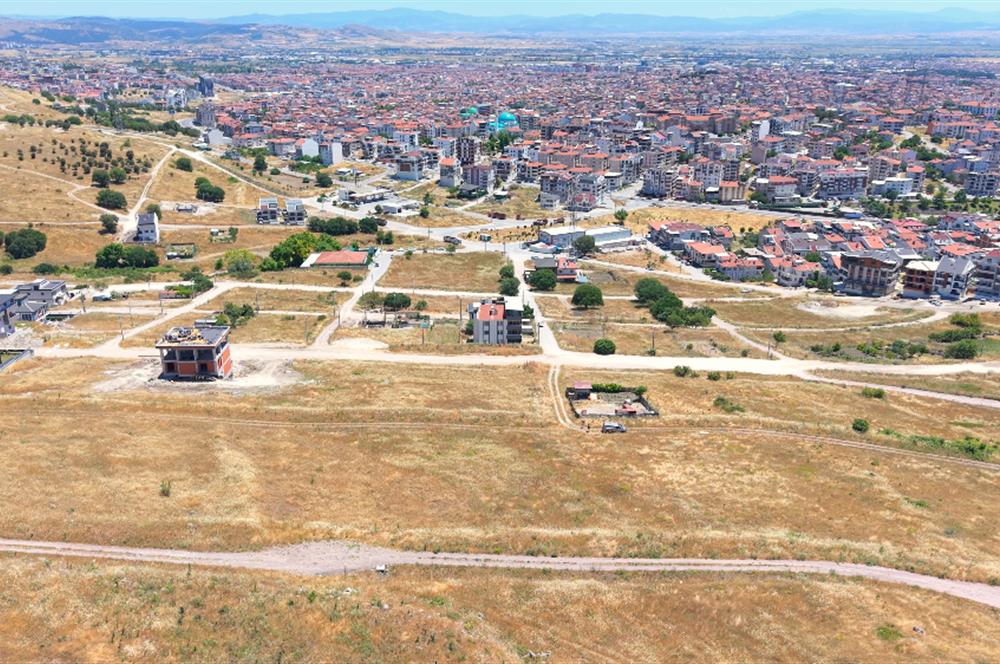 KUVAYİ MİLLİYE'DE AYRIK NİZAM 2 KAT KONUT İMARLI SATILIK ARSA