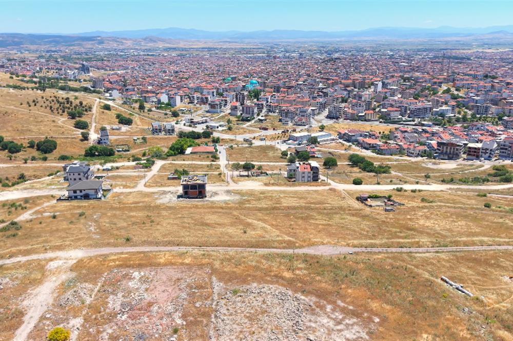 KUVAYİ MİLLİYE'DE AYRIK NİZAM 2 KAT KONUT İMARLI SATILIK ARSA