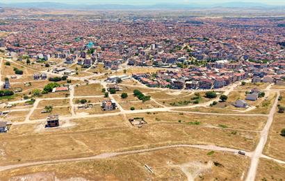 KUVAYİ MİLLİYE'DE AYRIK NİZAM 2 KAT KONUT İMARLI SATILIK ARSA