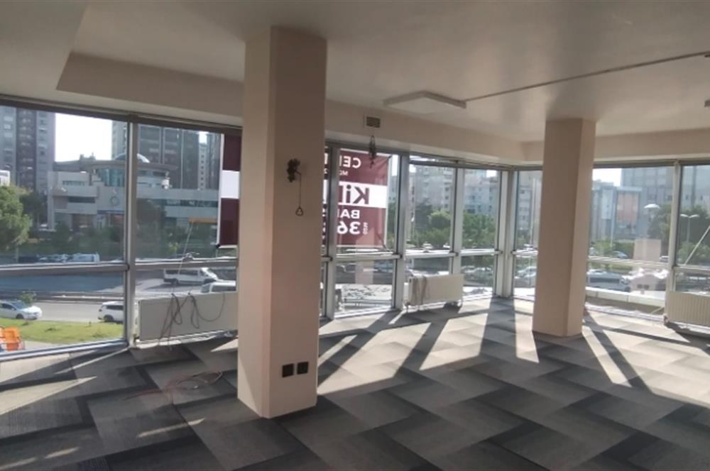 Kozyatağı Metro Çıkışında A+ Plaza'da Kiralık Komple Kat Ofis