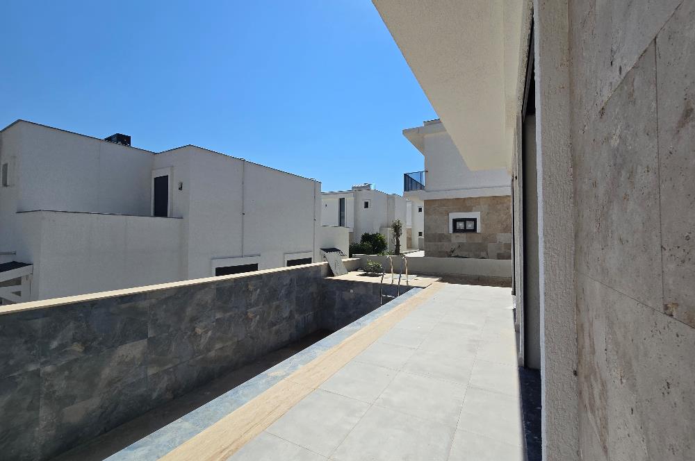BODRUM/PEKSİMET ÖZEL HAVUZLU, SITE İÇERİSİNDE 4+1 DUBLEKS VİLLA