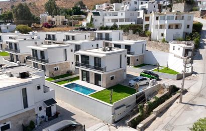 BODRUM/PEKSİMET ÖZEL HAVUZLU, SITE İÇERİSİNDE 4+1 DUBLEKS VİLLA