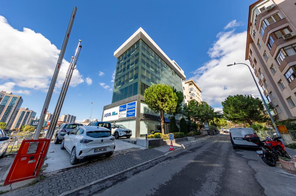 Kozyatağı Metro Çıkışında A+ Plaza'da Kiralık Komple Kat Ofis
